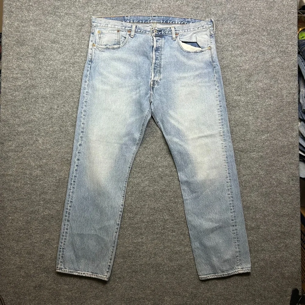 Levi's 501 Original Fit Jeans Men's Blue Denim Button‎ Fly Straight Leg - 39X30